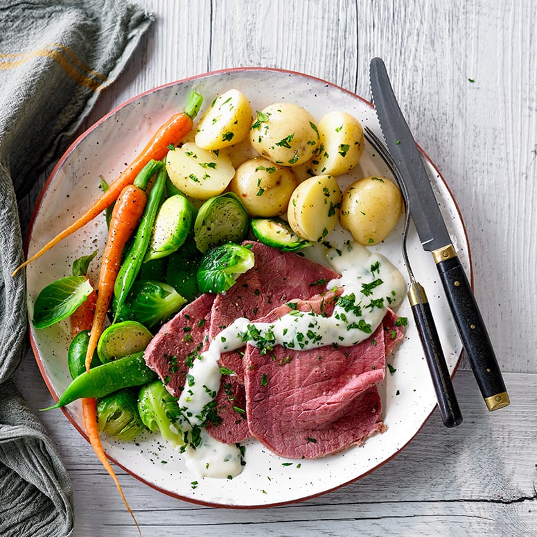 Corned beef, horseradish and parsley white sauce