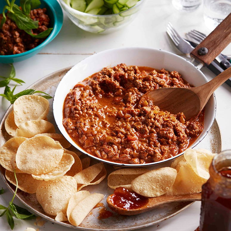 Indian curry mince with pappadams