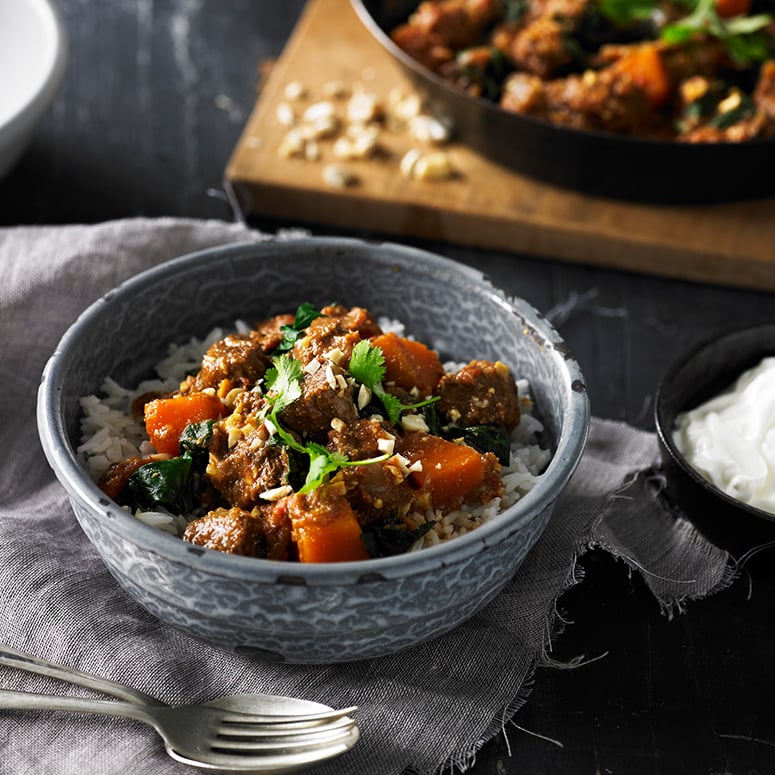 Beef, spinach & cashew Korma curry